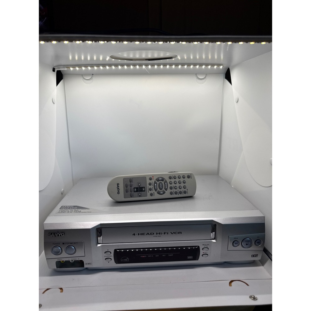 Sanyo VWM-800 4-Head Hi-Fi VCR VHS Player Silver with Remote Control